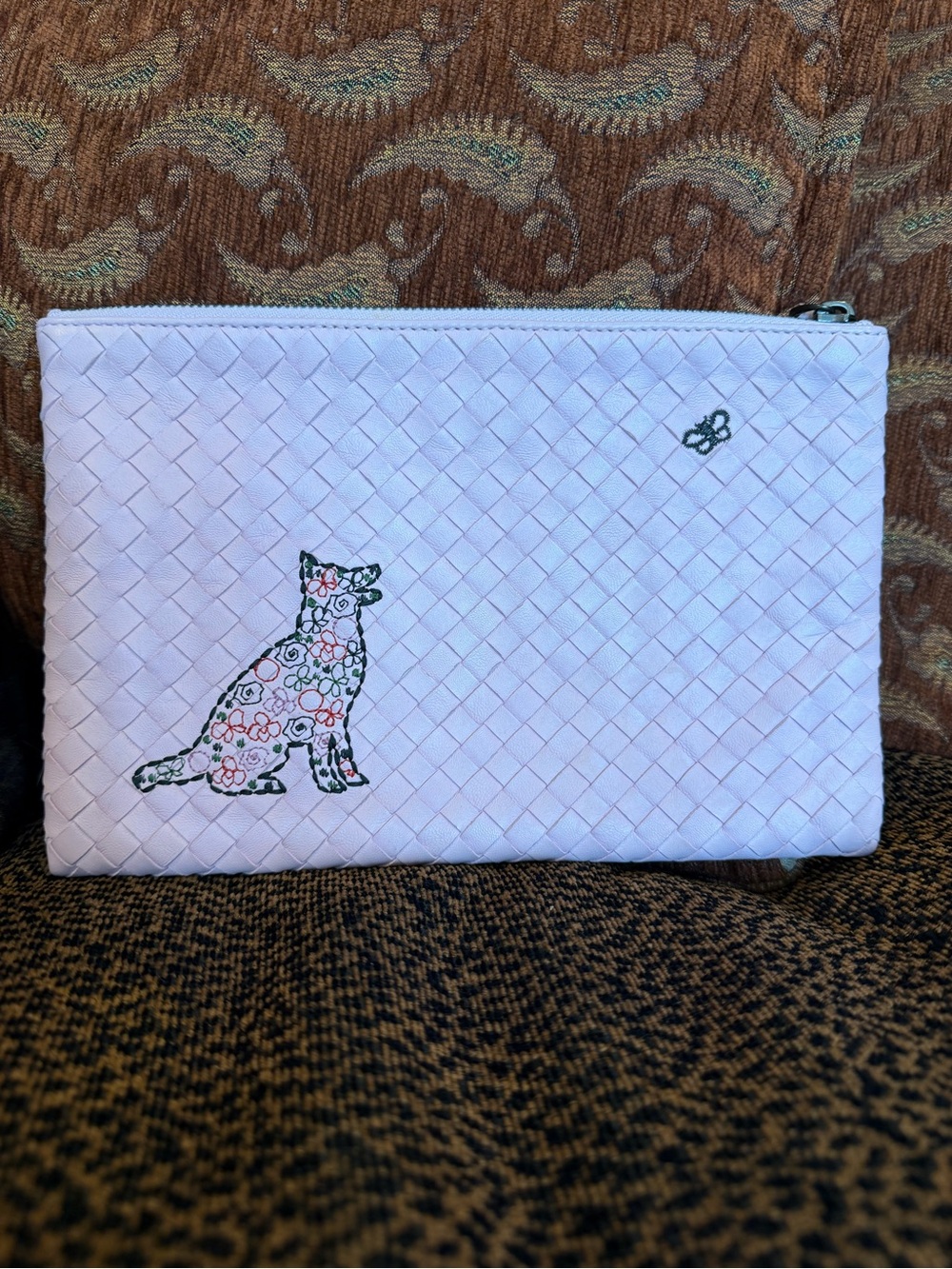 Bottega Veneta Pink Intrecciato Dog and Butterfly Motif Clutch Wristlet w/ COA - Picture 16 of 17